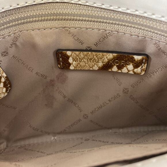 MICHAEL KORS SMALL STRAW AND LEATHER SNAKE PRINT CROSSBODY - Picture 8 of 10